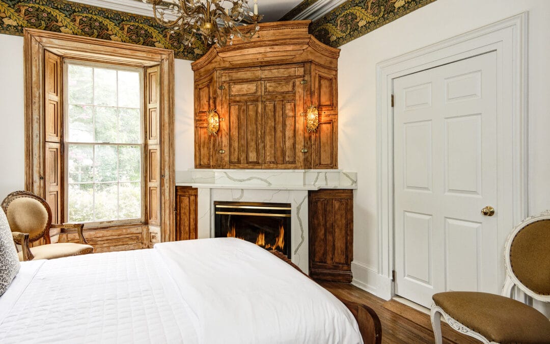 Late autumn mornings are made for cozy moments—sipping a warm cup of coffee by a crackling fire, wrapped in the stillness of the season. There’s nothing quite like starting the day with a touch of warmth, the scent of fallen leaves, and the quiet charm of Cape May. ️ www.ThePeninsulaCapeMay.com